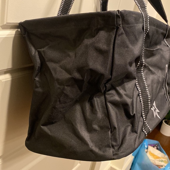 Collapsible San Antonio Spurs Open Bag - Picture 5 of 10